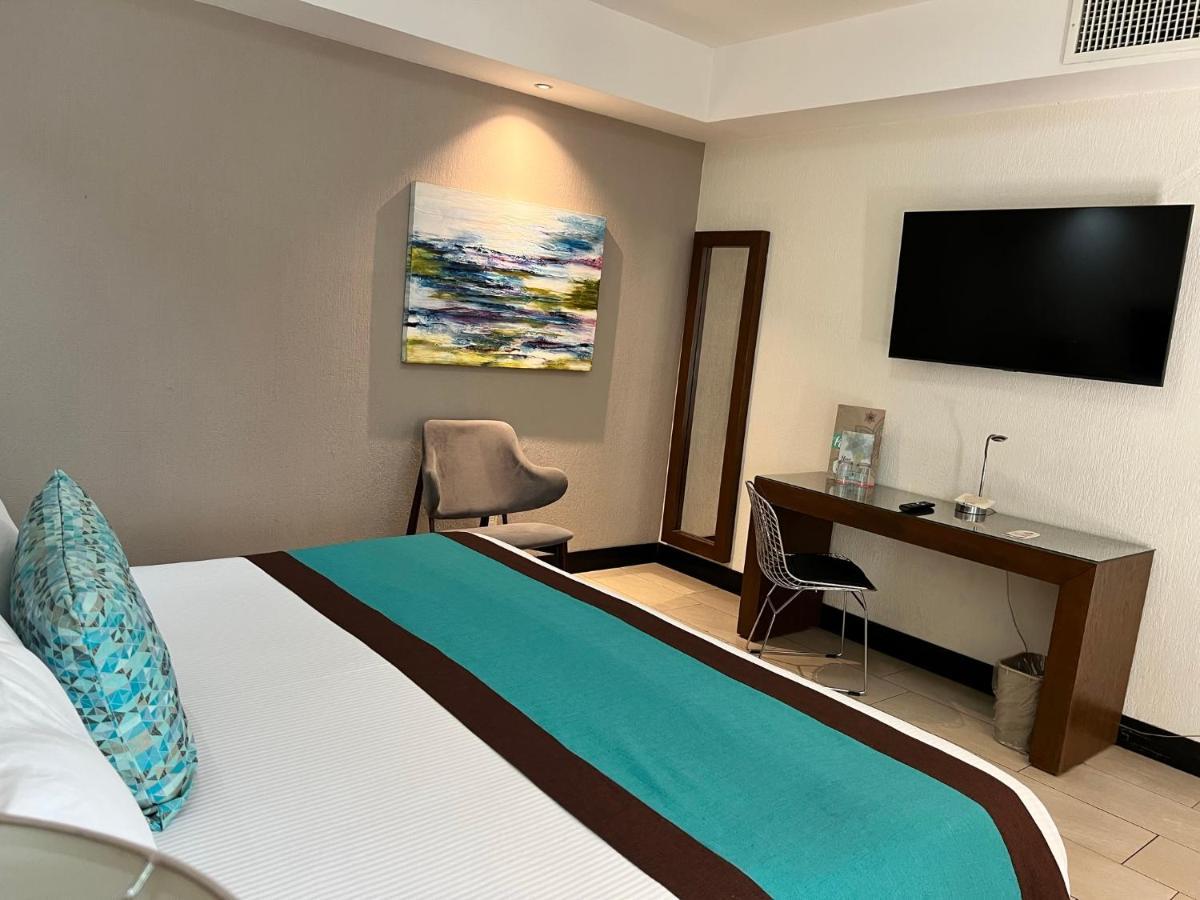 Aurea Hotel And Suites Zapopan Eksteriør billede