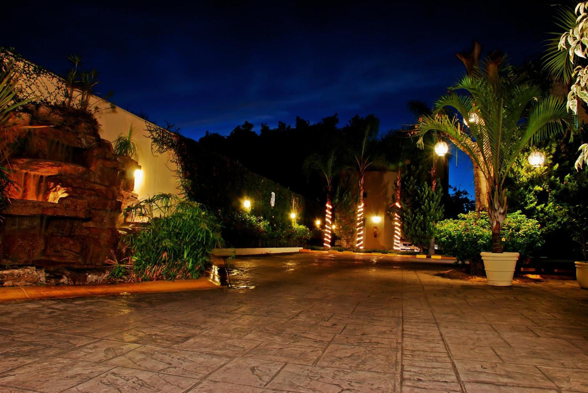 Aurea Hotel And Suites Zapopan Eksteriør billede